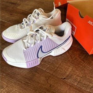 BRAND NEW Nike White and Lavender Tennis shoes